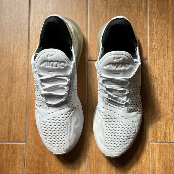 Mens Nike runners - Picture 3 of 8